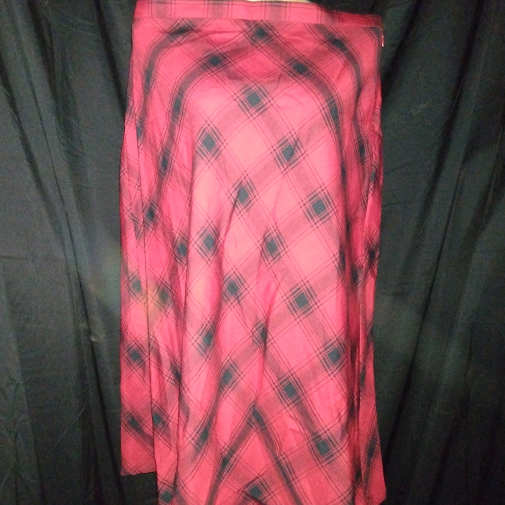 Basic Editions Red & Black Plaid Skirt